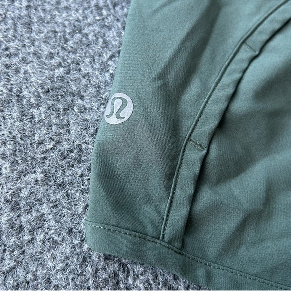 Lululemon Speed Up Shorts Womens 4 Green Lined Running Athletic Zip Pocket - Picture 10 of 14